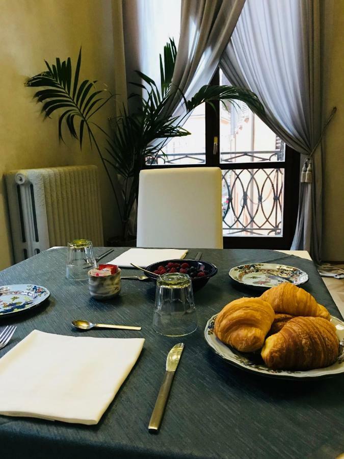 Le Stanze Degli Angeli, Room & Breakfast โบโลญญา ภายนอก รูปภาพ